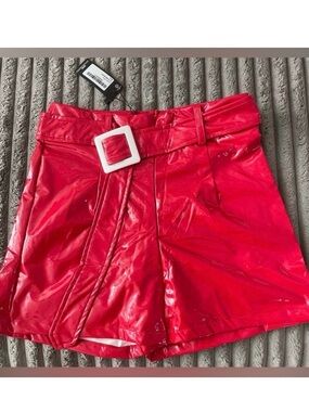 Pretty Little Thing Red Patent Leather High Waist Shorts with Belt. Size 4 NWT